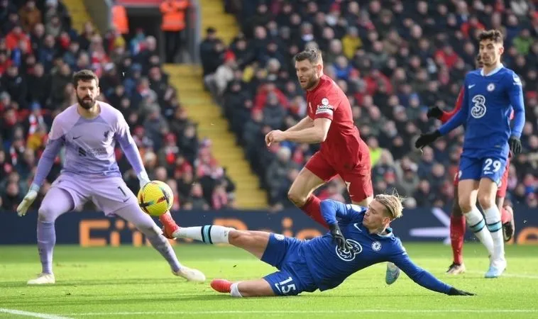 Lỗi Bóng Đá 11 Người: Khi Nào Nên Rút Thẻ? 1 Lỗi Bóng Đá 11 Người