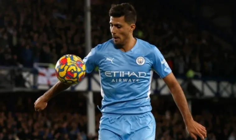 Bóng Đá: Tìm Hiểu Ngay Lỗi Chạm Tay Tránh Tranh Cãi 1 lỗi chạm tay trong bóng đá